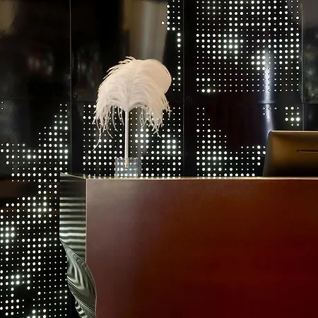 W - Opera Parigi