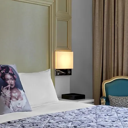 W - Opera Parigi