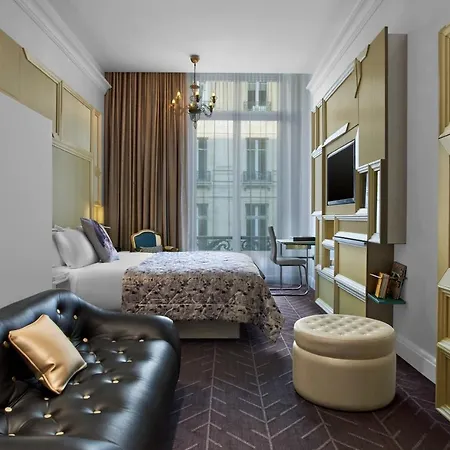 W - Opera Paris